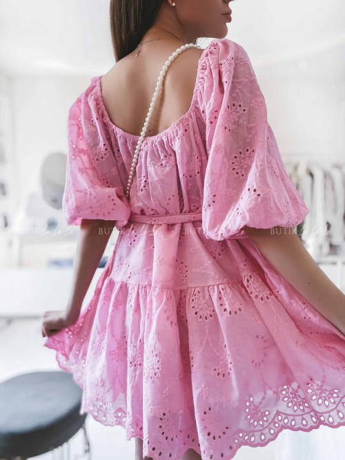 sukienka różowa ażurowa Kassi