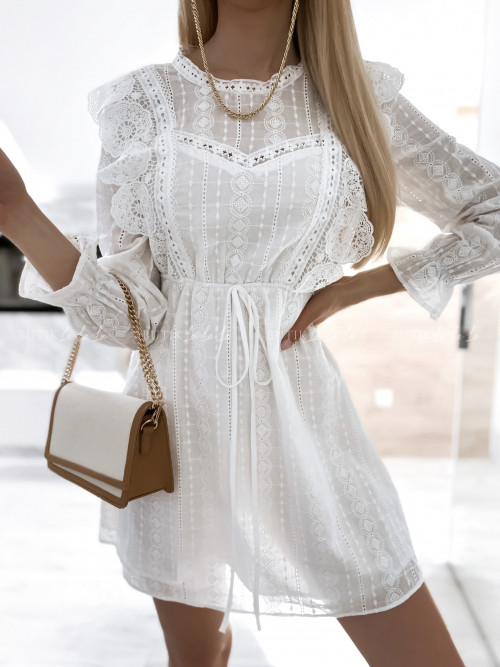 sukienka biała haftowana Nasta