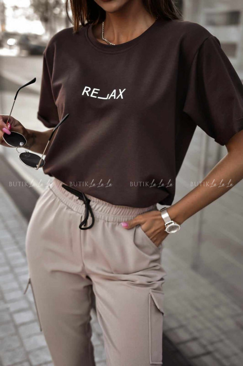 Bluzka brązowa z napisem Relax