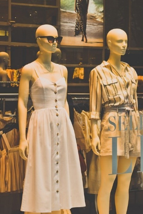 Długa czy krótka sukienka - którą wybrać?