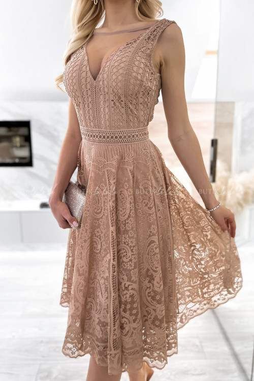 Sukienka koronkowa z dekoltem w literę V pudrowa Anastazja 4