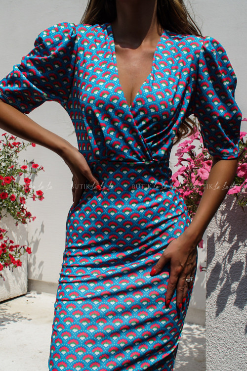 Sukienka niebieska w kolorowy print Monloe