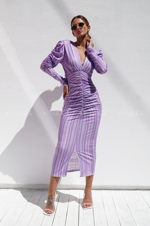 Sukienka liliowa w print Marlas 1