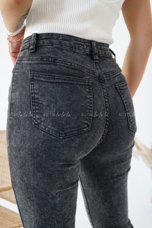 Spodnie jeansowe typu flared czarne 9