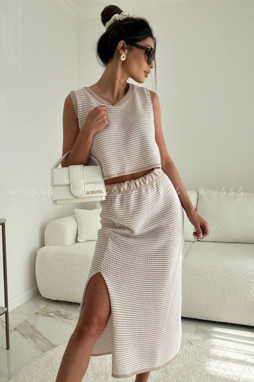 Komplet sweterkowy beżowy w paski 1