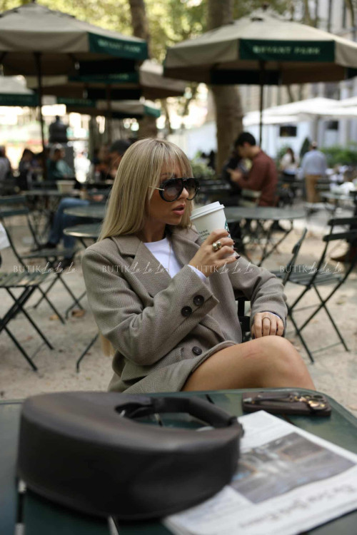 Płaszcz o kroju marynarki w jodełkę Busi 5