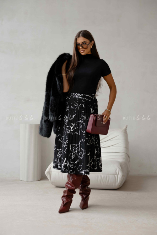 Bluzka z golfem na krótki rękaw czarna Hornie 1