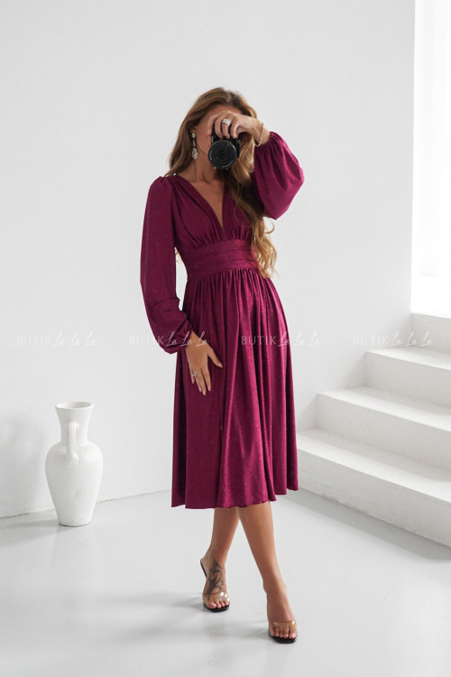 Sukienka midi brokatowa amarnatowa Klara 1