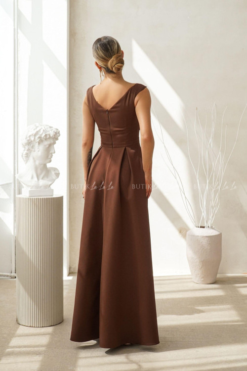 Sukienka brązowa Sabrina 2
