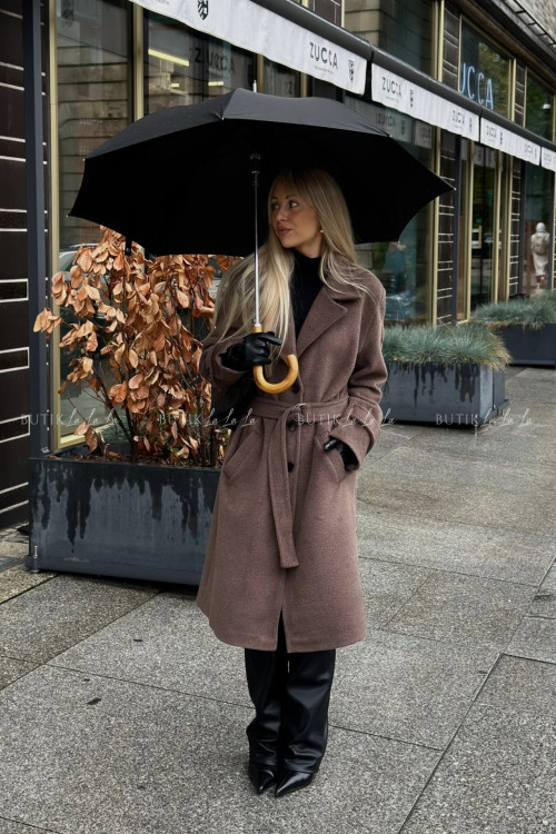 Płaszcz jasno brązowy collage