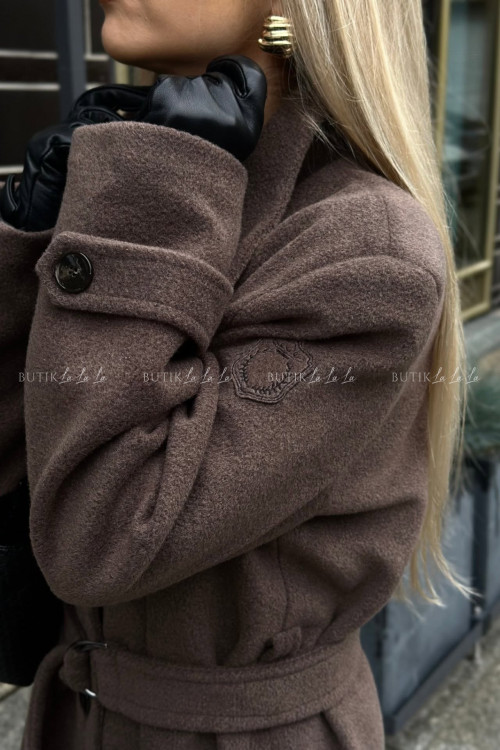 Płaszcz jasno brązowy collage 1