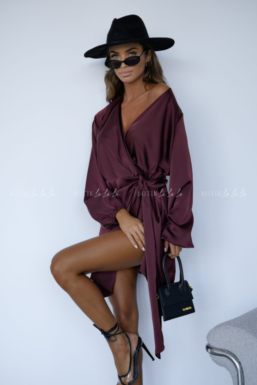 Sukienka satynowa czekoladowa Selena 1