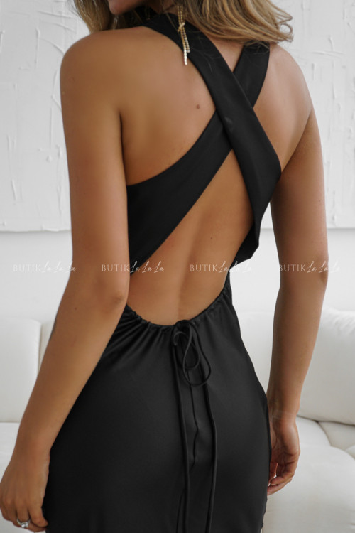 Sukienka satynowa czarna Gusy 1